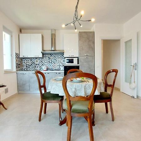 Narcisa View Lake&Pool Apartment Бардолино Экстерьер фото